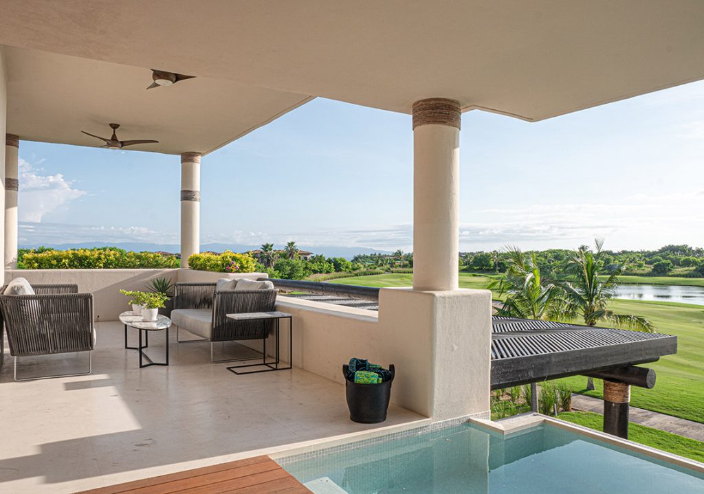 El-Encanto-702